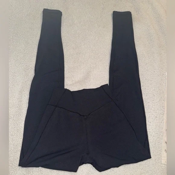 LIKE NEW YoungLA W268 ELEVATE LEGGINGS - Picture 7 of 13